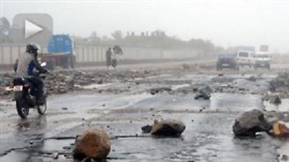 Τουλάχιστον 33 νεκροί στην Ινδία από τον κυκλώνα Θάνι