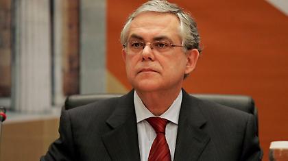 Ο Παπαδήμος θα πάρει το καπέλο του και θα φύγει;