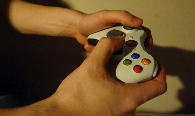 Αφήστε τα βιβλία και πιάστε τα gamepads!