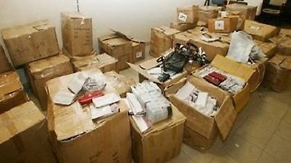 Πάρτι μίζας σε εφορίες και τελωνεία