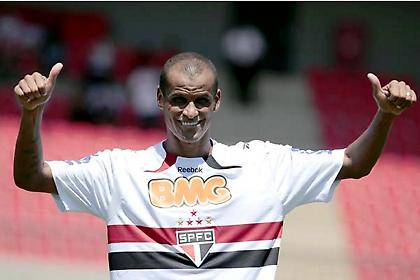 «Πόρτα» σε Ριβάλντο από Γκενκ