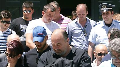 Ζητούν αποφυλάκιση