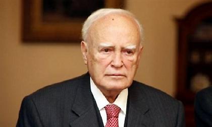 Αποδοκιμάστηκε ο Κάρολος Παπούλιας