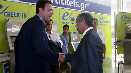 Έρχεται και ανανεώνει ο Σάντος