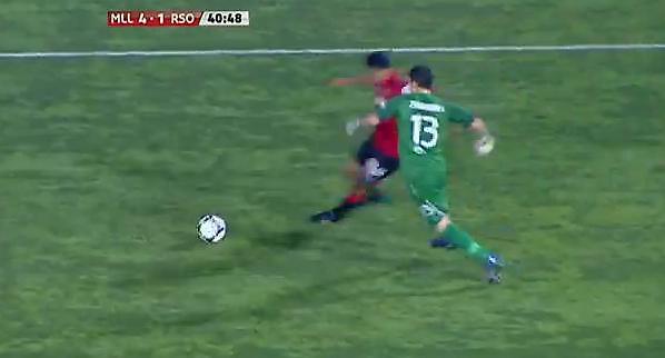 Γκολκίπερ, βάλε καθρέφτες (video)