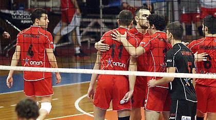 Μπορούν να βρουν ομάδα…