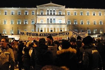 Άγριο ξύλο στο Σύνταγμα