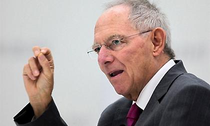 «Τα δημοσιονομικά μέτρα δεν αρκούν»