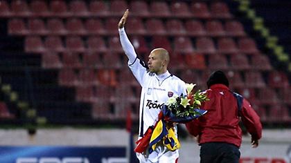 Κάθε μέρα, φεύγει κι ένας!