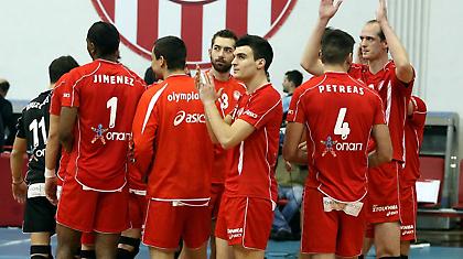 Εύκολα στους «16» ο Ολυμπιακός