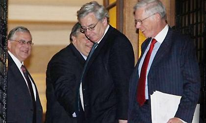 Συνομιλίες μέσω... δορυφόρου για το PSI