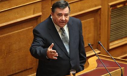 Ανασχηματισμό ζήτησε ο Καρατζαφέρης