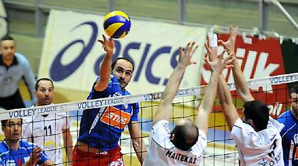 Άπλωσε τα... φύλλα του ο Φοίνικας