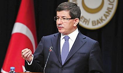 Νέες απειλές Νταβούτογλου κατά της Γαλλίας