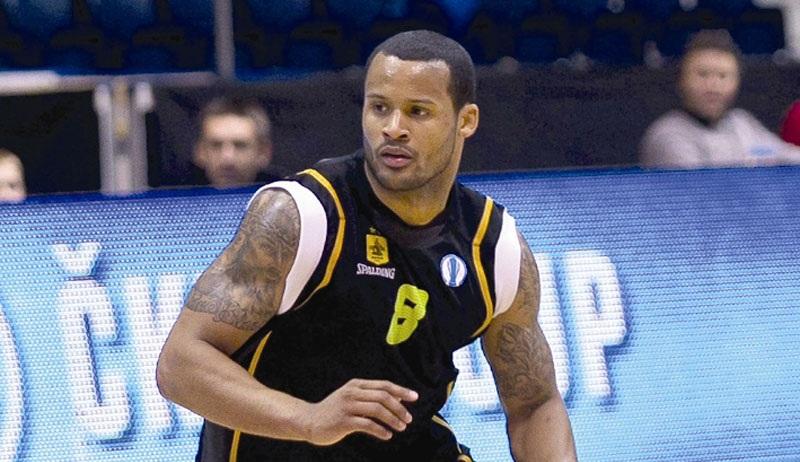 Πολύ κοντά σε Παρτιζάν ο Τζέιμς