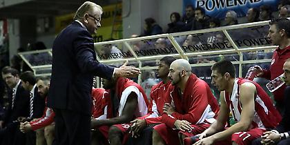 Αυτοαναιρείται ή μπλοφάρει ο Ίβκοβιτς;