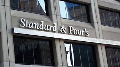 S&P: «Προς υποβάθμιση Ελλάδας σε επιλεκτική χρεοκοπία»