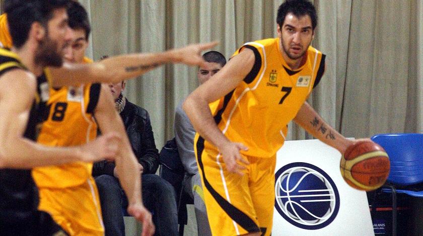 Μέσα ο Ταπούτος, έξω ο Τσαλδάρης