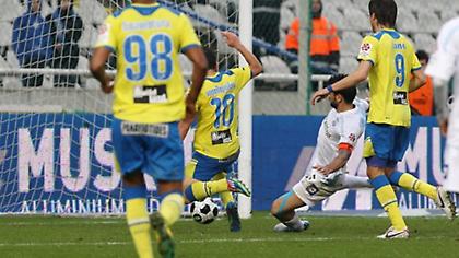 Από κοντά με ανατροπή ο ΑΠΟΕΛ