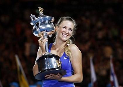 Κορυφή για Αζαρένκα, άλμα για Δανιηλίδου