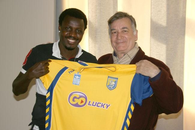 Ακαλέ κι επίσημα