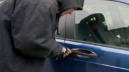 Είχε βάλει στο μάτι αυτοκίνητα στην περιοχή του Μενιδίου