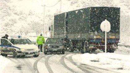Παρατείνεται η απαγόρευση κυκλοφορίας φορτηγών