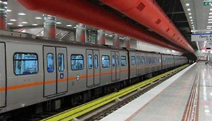 Επιβάτης στις ράγες του μετρό