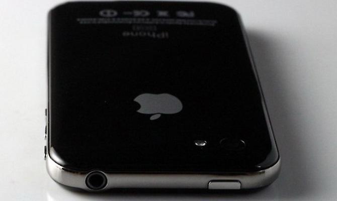 Τον Ιούνιο αναμένεται το iPhone 5