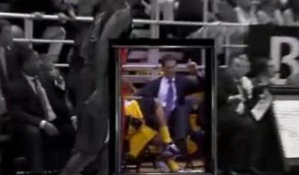 Προπονητής κλώτσησε παίκτη (Video)