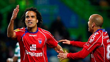 Τι κατεβαίνει να κάνει;