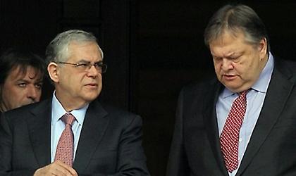 Νέα αναβολή για τη σύσκεψη των πολιτικών αρχηγών