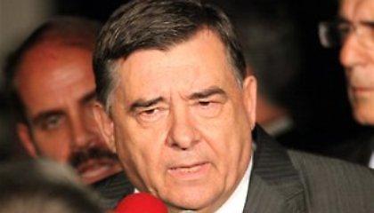 «Θα μιλήσουμε όταν φύγουν οι μουσαφίρηδες»