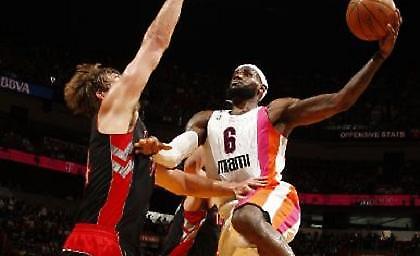 Λεμπρόν, Ουέιντ και νίκη...