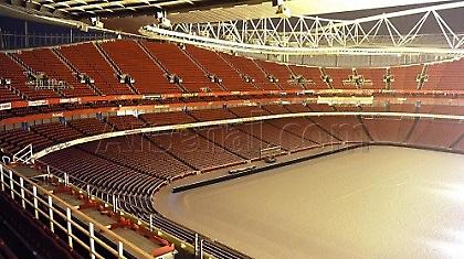 «Ντύθηκε» στα λευκά το «Έμιρεϊτς»!(pics)