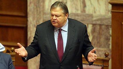 Παρουσία Βενιζέλου η συνάντηση Παπαδήμου-Νταλάρα