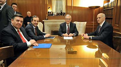 Στον αέρα η δανειακή σύμβαση και η κυβέρνηση Παπαδήμου