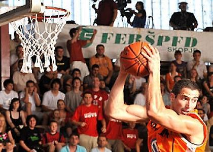 Ανακοίνωσε Γιόβοβιτς το Περιστέρι