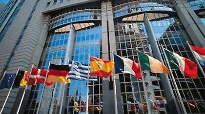 «Ψηφίστε τα μέτρα και μετά η βοήθεια»