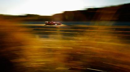 Ταχύτερος ο Αλόνσο, πρόβλημα ο Φέτελ