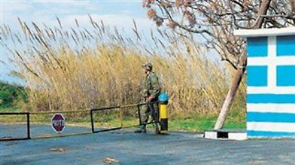 Σκοπιές με πέντε ευρώ σε στρατόπεδα – φαντάσματα