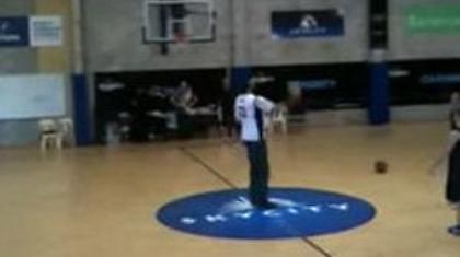 Ο Ντίβατς το έβαλε χωρίς να βλέπει από το κέντρο (video)