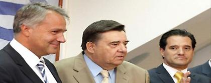 Βορίδης -Άδωνις ψηφίζουν «ναι» και μένουν στην κυβέρνηση