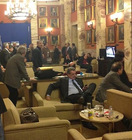 Εδώ ο κόσμος καίγεται...