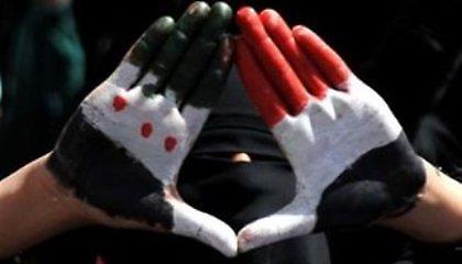 Συνεχίζεται ο βομβαρδισμός στη Χομς