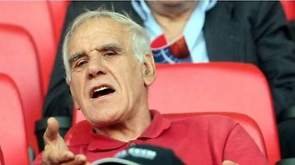 Αλέφαντος για…Ρούμπιν Καζάν και Φερέϊρα