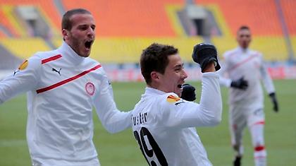 Μεγαλειώδης εμφάνιση, θρυλικό διπλό!