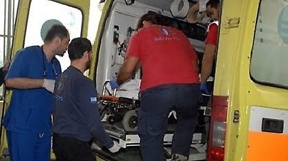 Αυτοκίνητο έπεσε σε στάση με μαθητές