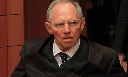 Δεν θέλει να στηθούν κάλπες στην Ελλάδα ο Σόιμπλε!