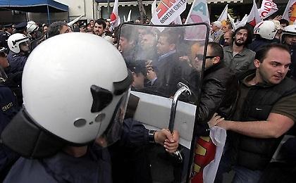 Μικροεπεισόδια στο Σύνταγμα!